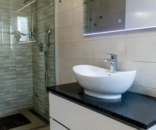 Sunny Adriatic 포레치